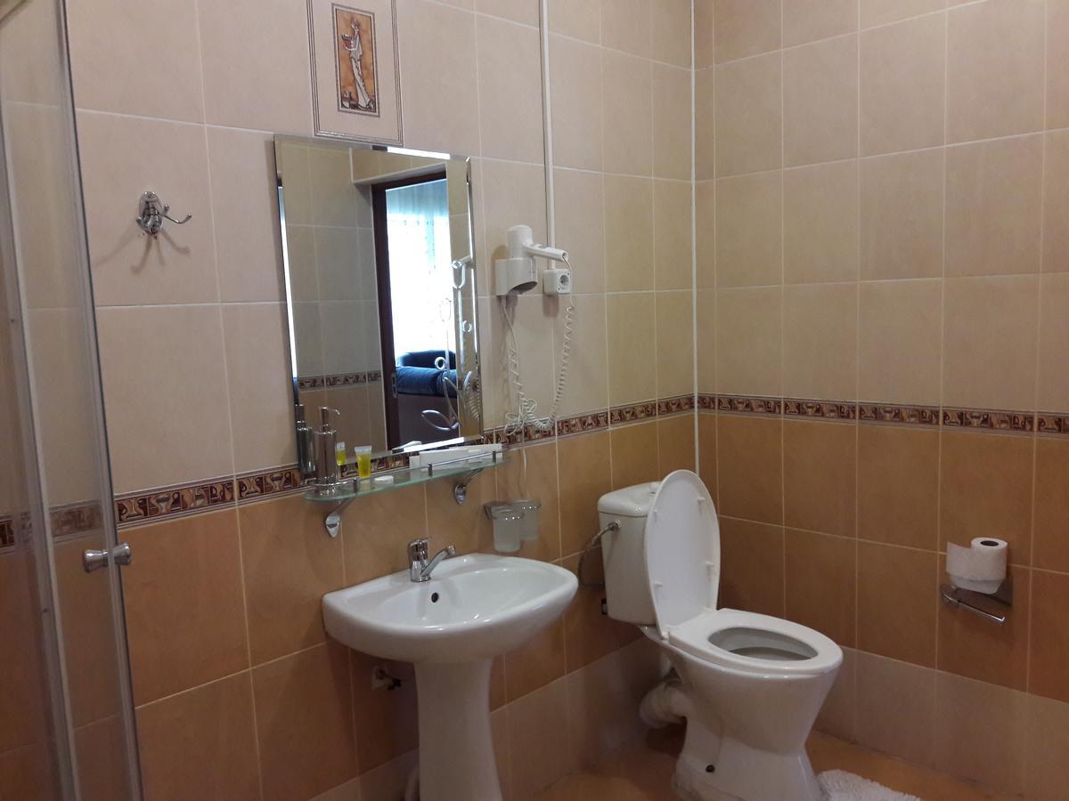 Hotel Vangogh Кызылорда Экстерьер фото