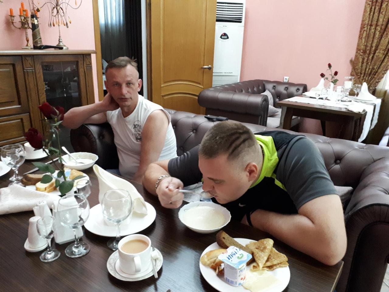 Hotel Vangogh Кызылорда Экстерьер фото